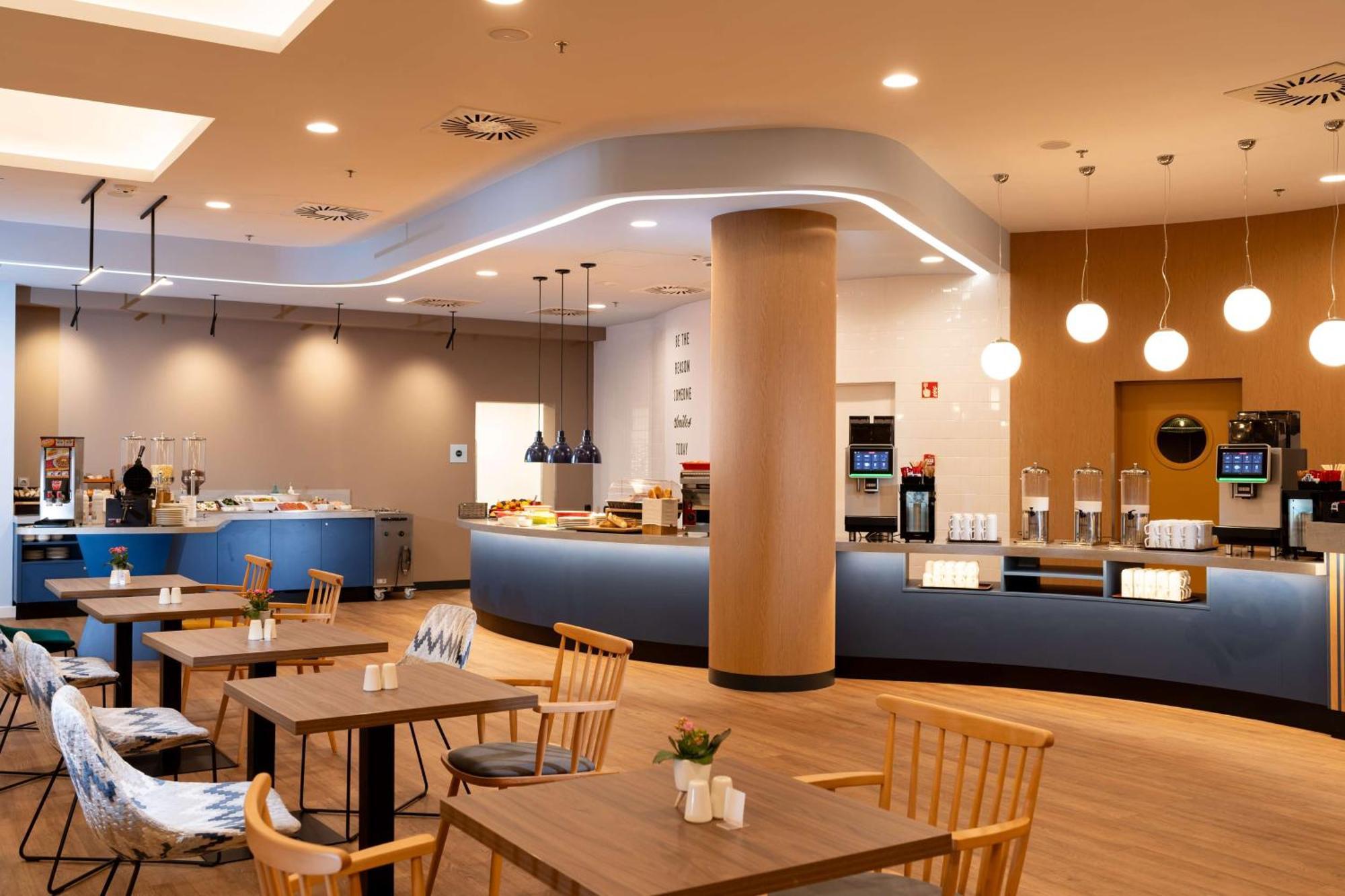 Hampton By Hilton Budapest City Centre Budapeste Exterior foto
